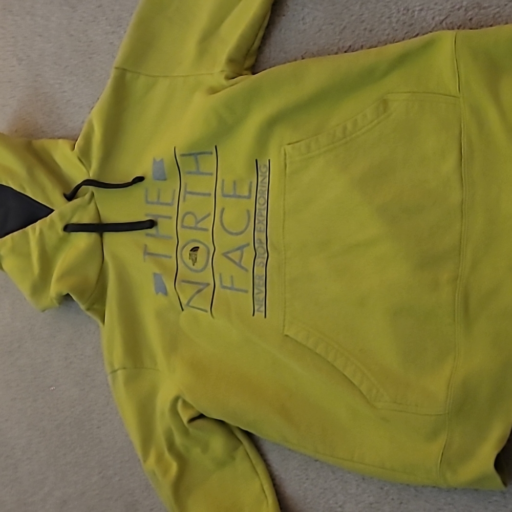 Mens Northface hooded sweatshirt . Color is a Lime green with Northface in gray.